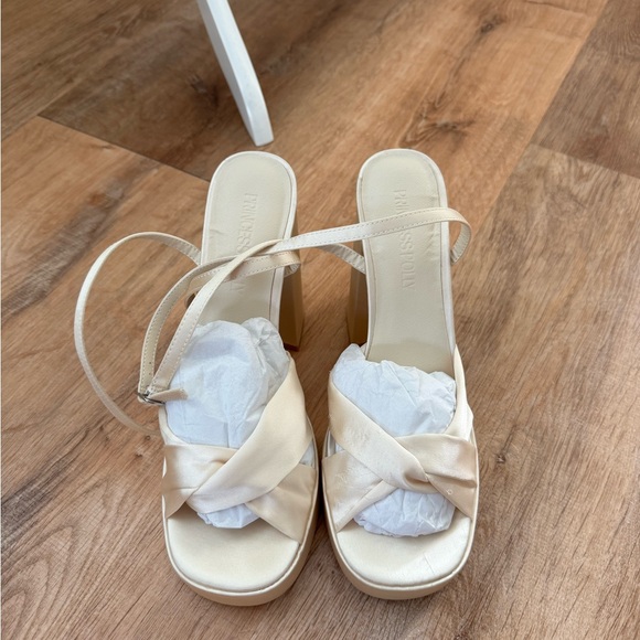 Princess Polly Everlasting Satin Platform Heels - Champagne - Picture 9 of 10